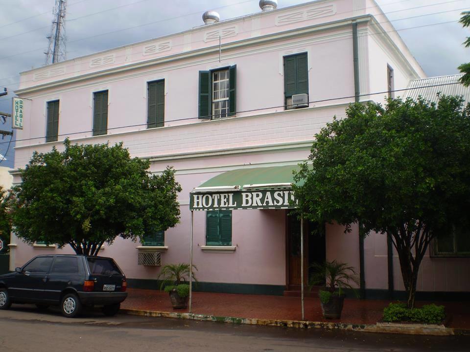 Hotel Brasil Cerro Largo Eksteriør billede